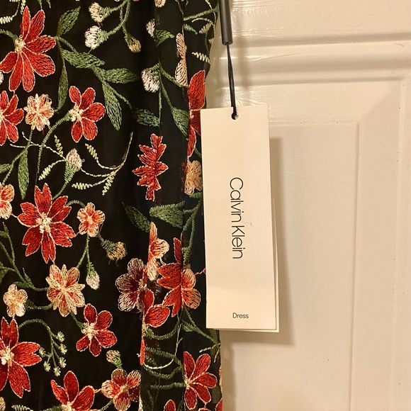 Calvin Klein Dreas - Picture 4 of 6